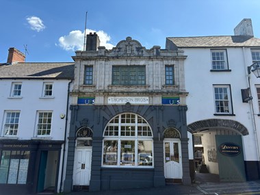 12 English Street